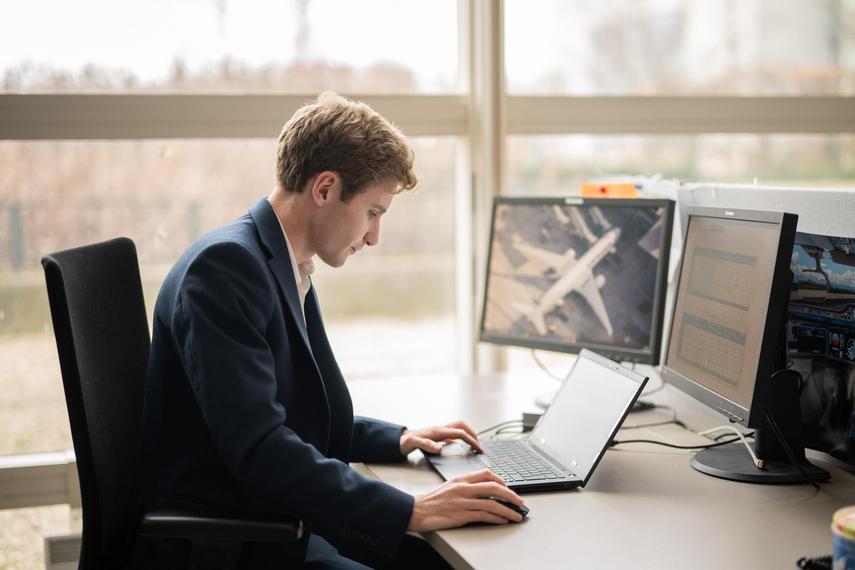 Flight analyst